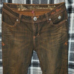 Apple Bottom jeans